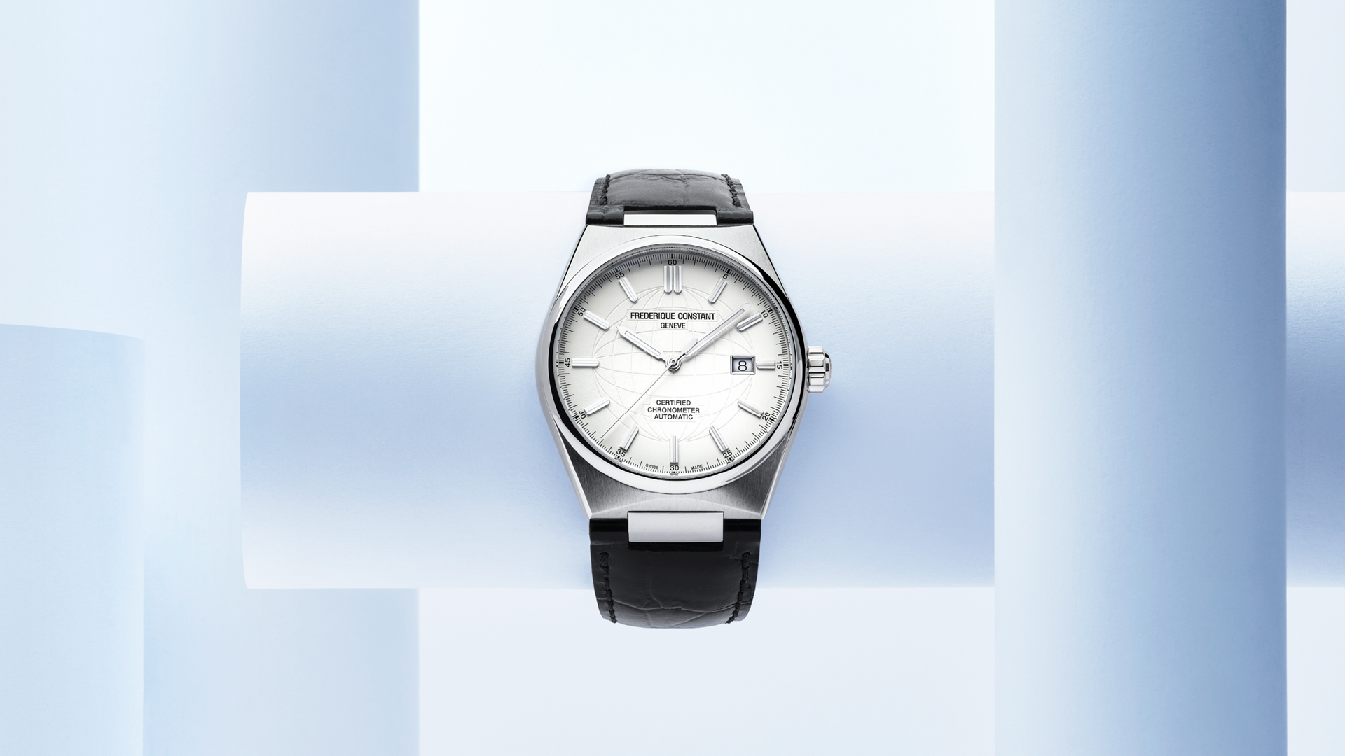 Highlife Automatic COSC watch for man. Automatic movement, white dial, stainless-steel case, date window and black leather integrated and interchangeable strap